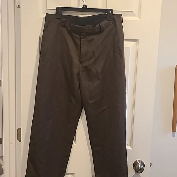 kenneth cole reaction dress pants Regular Fit Solid Gray Flat Front Washable ease of wear and moveability all day through Kenneth Cole REACTION Men's Slim